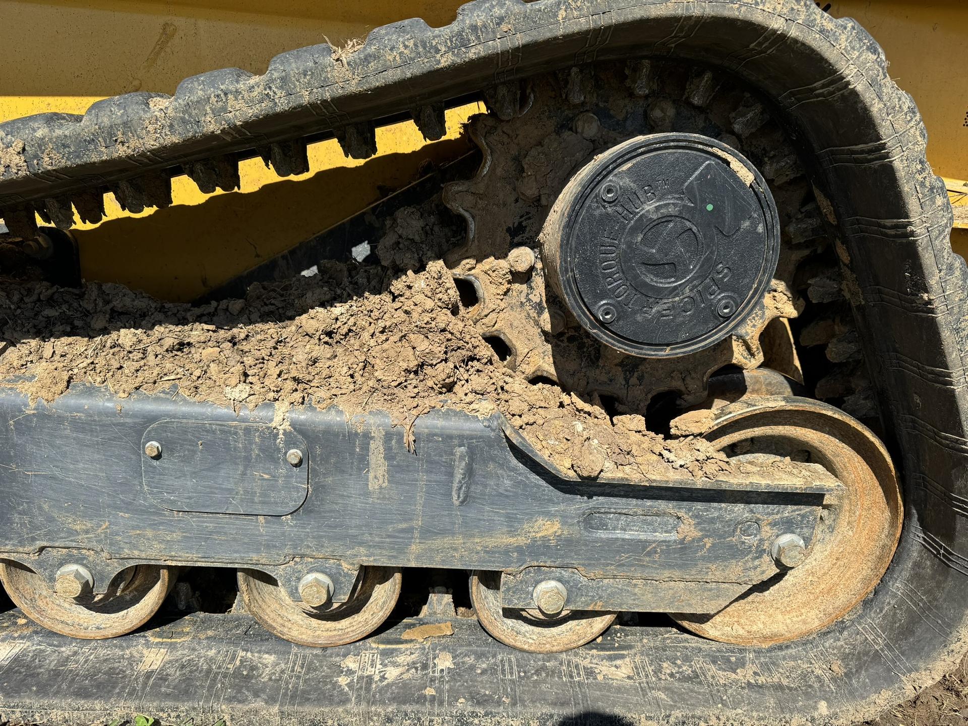 2023 John Deere 325G Image