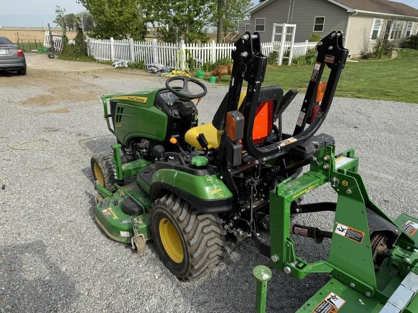 2015 John Deere 1025R Image