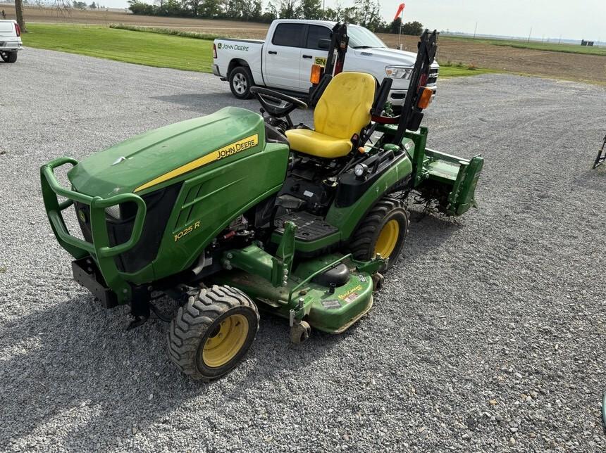 2015 John Deere 1025R Image