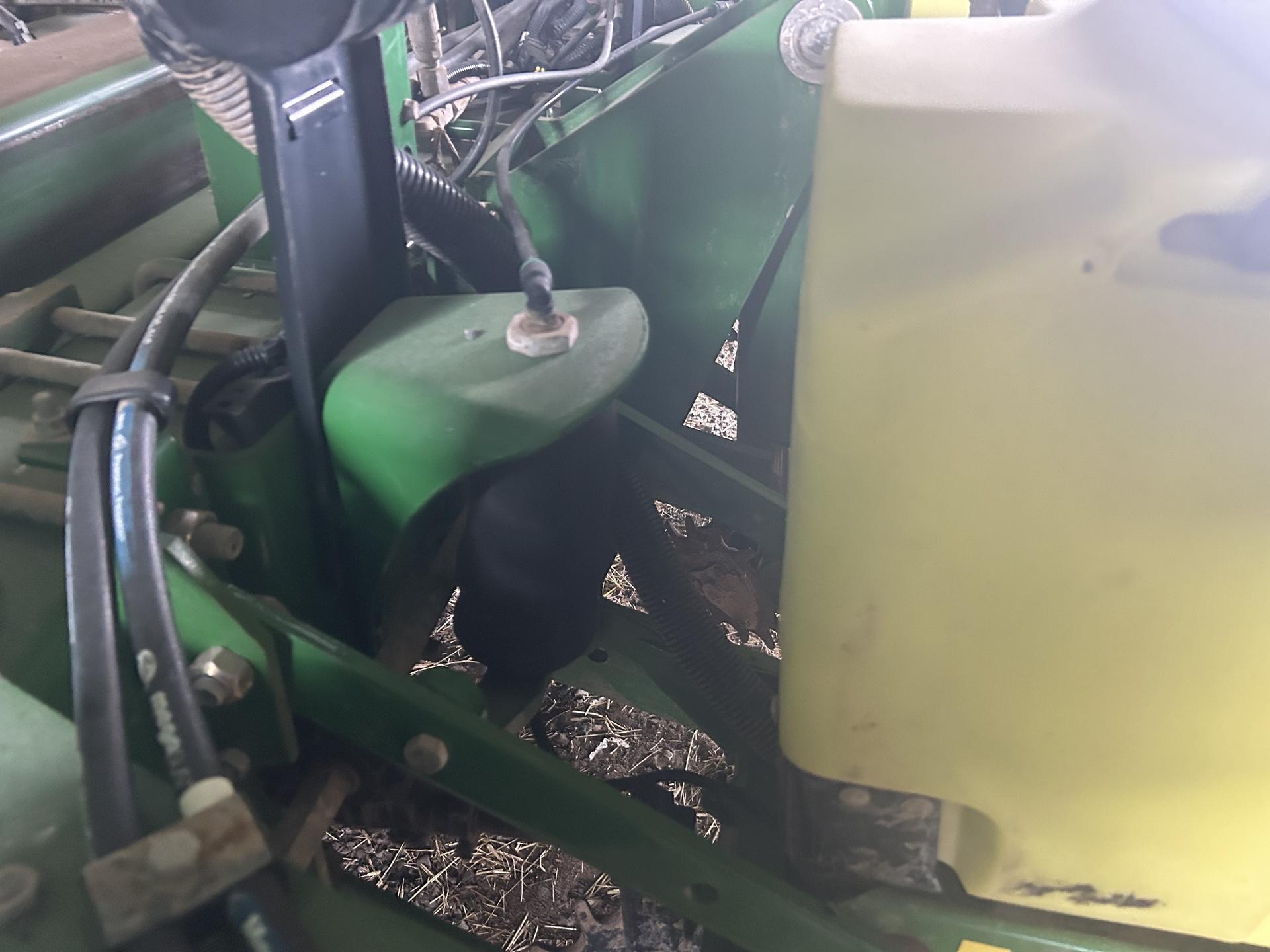 2013 John Deere 1770NT Image
