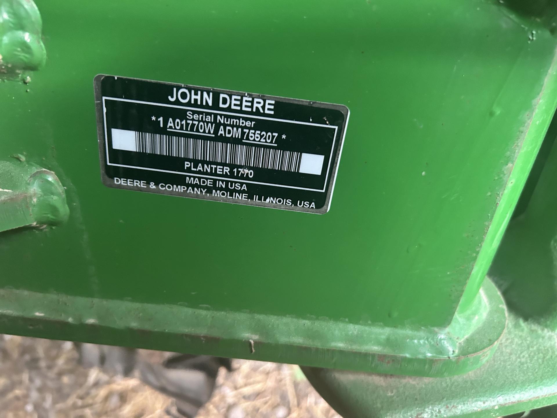 2013 John Deere 1770NT Image