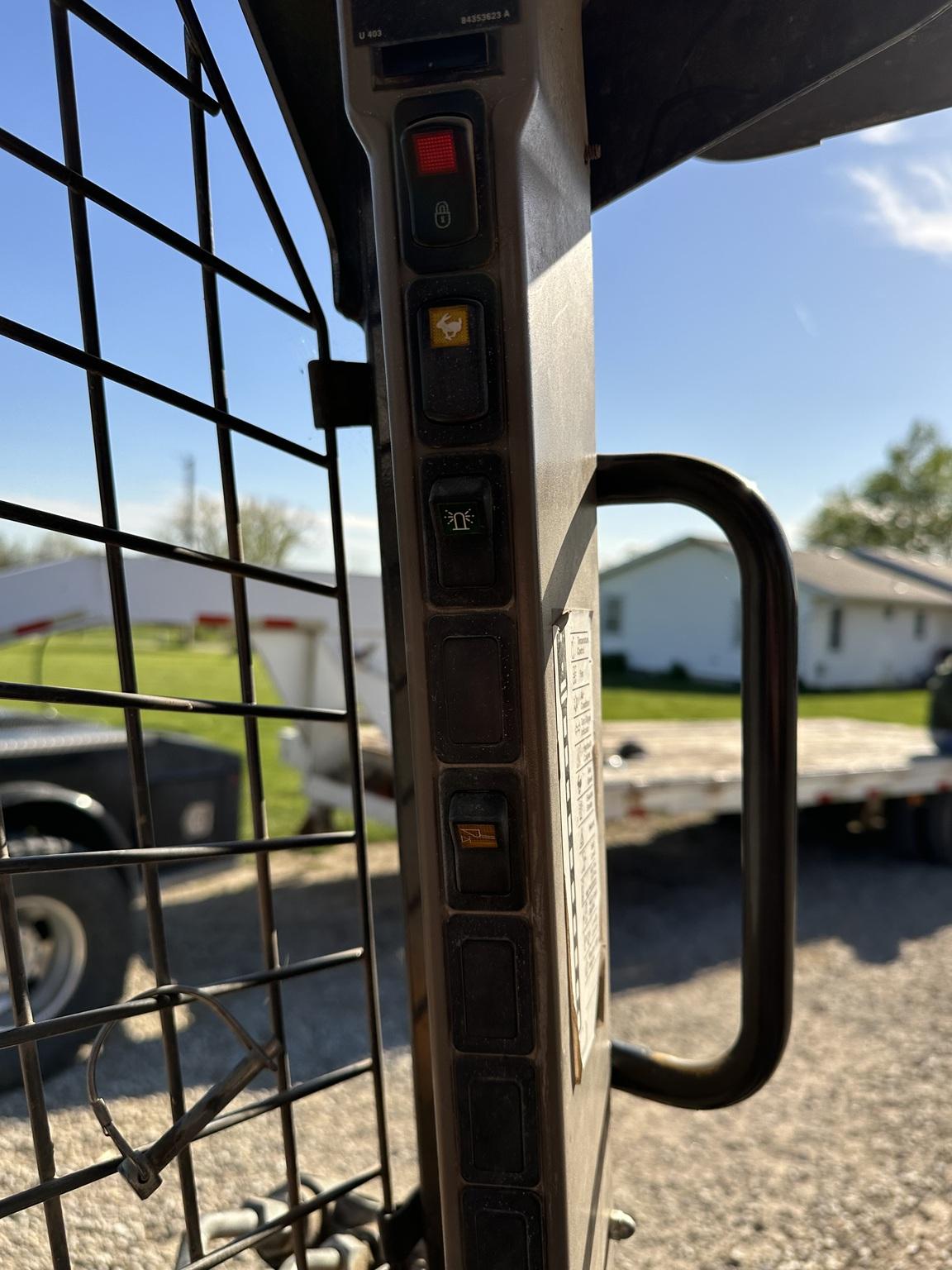 2014 Case SV250 Image