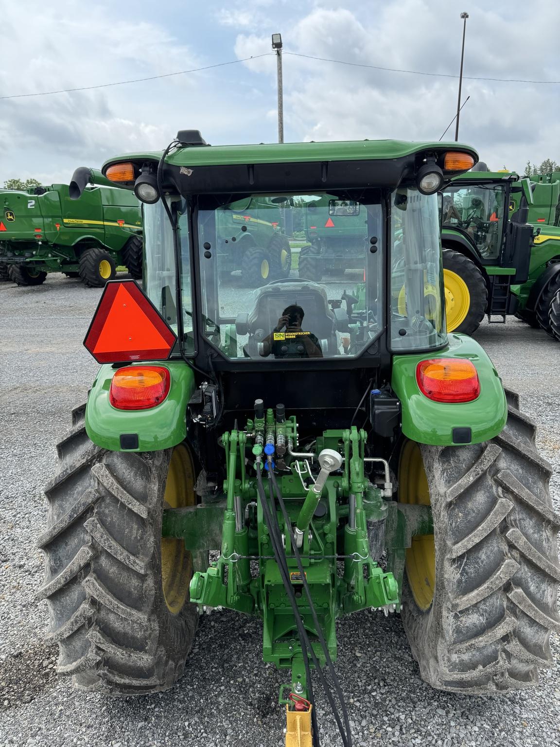 2024 John Deere 6105E Image