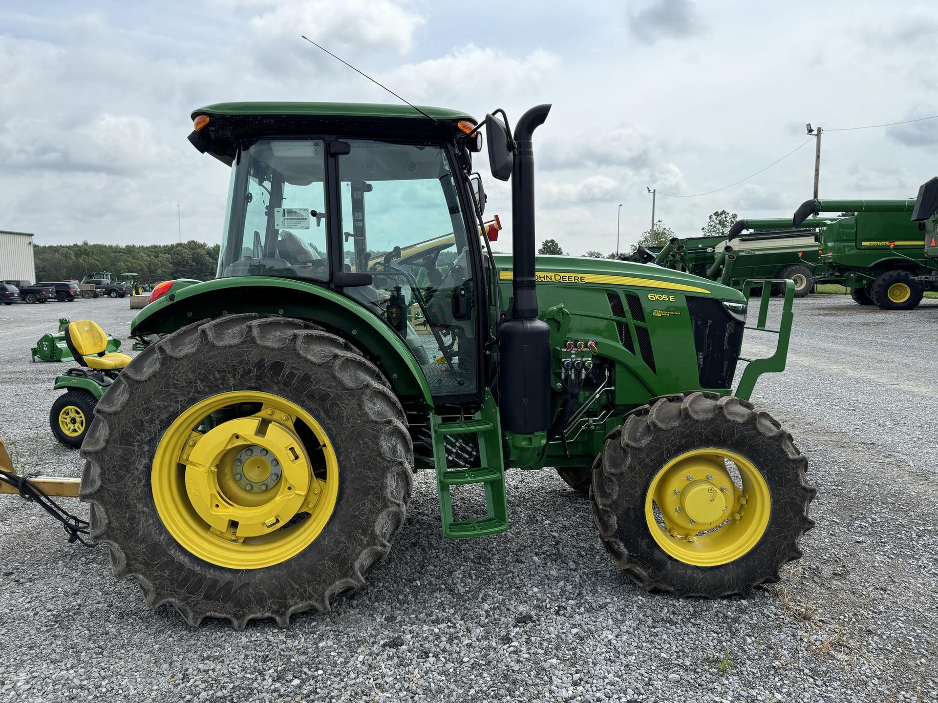 2024 John Deere 6105E Image