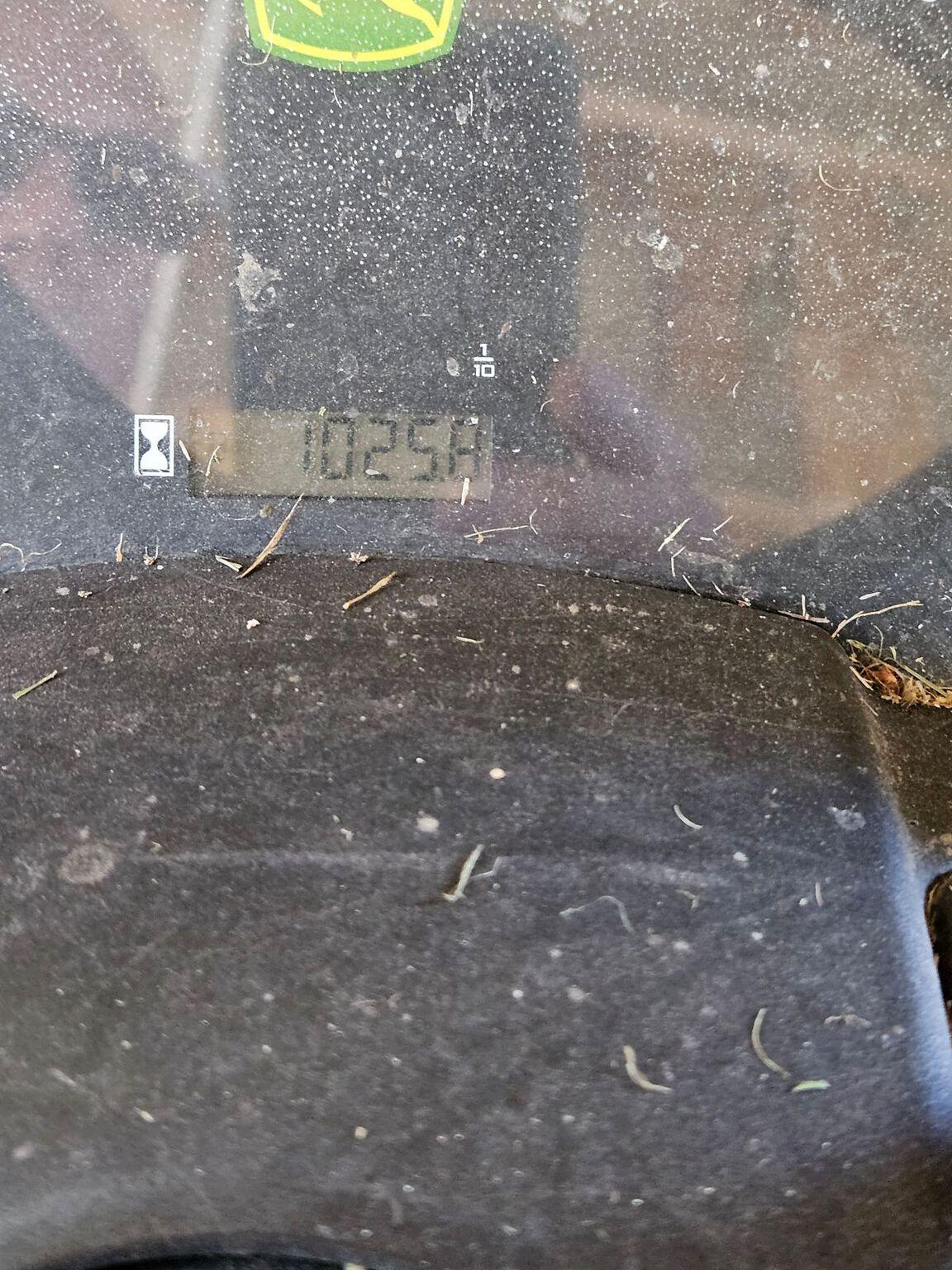 2012 John Deere X724 Image