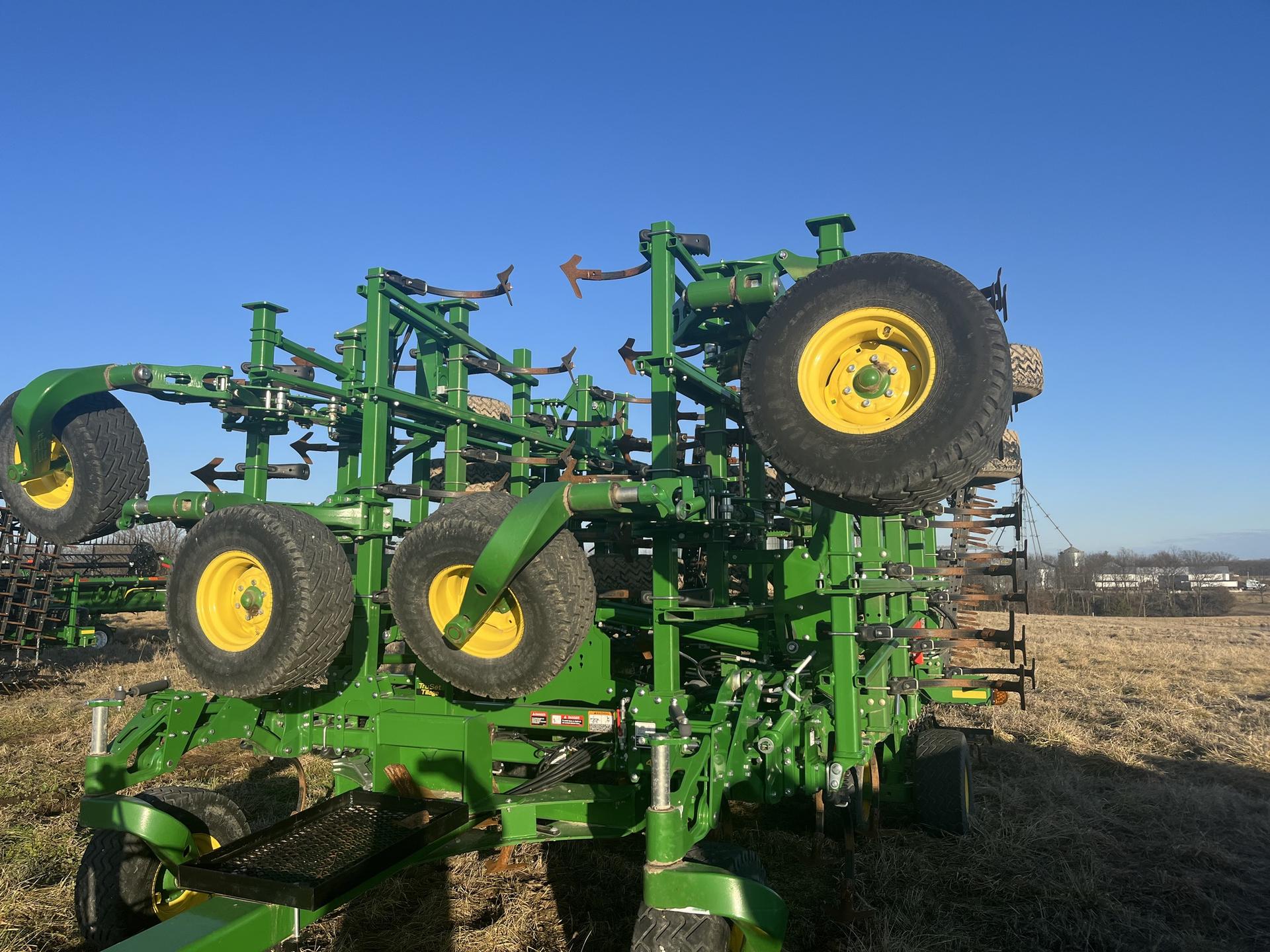 2022 John Deere 2230FH Image