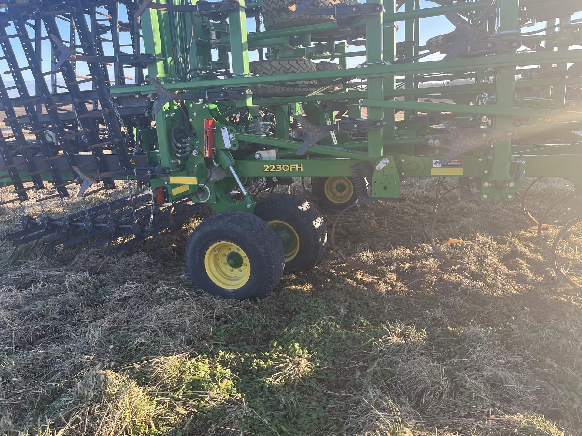 2022 John Deere 2230FH Image