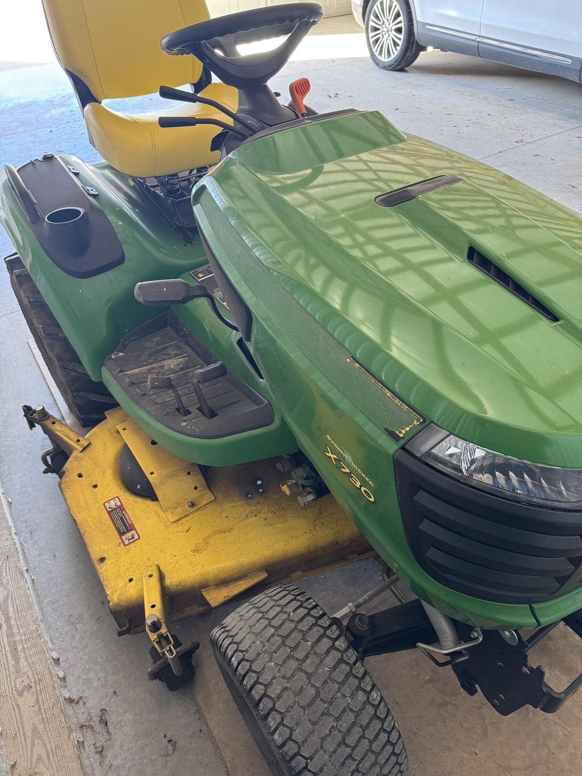 2018 John Deere X730 Image