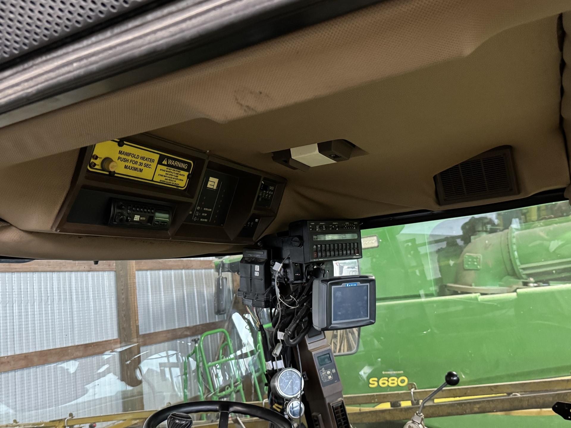 2001 RoGator 854 Image