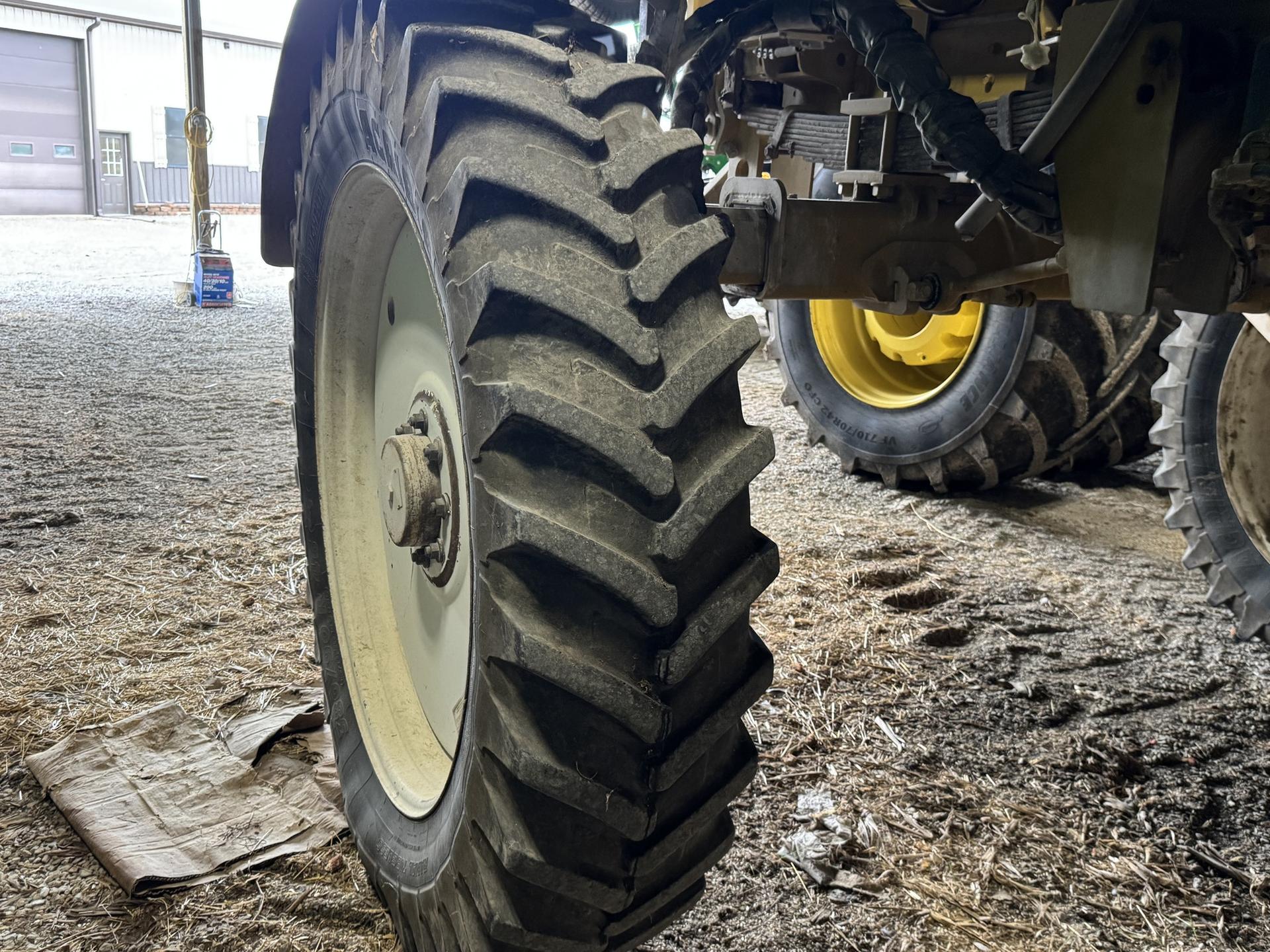 2001 RoGator 854 Image