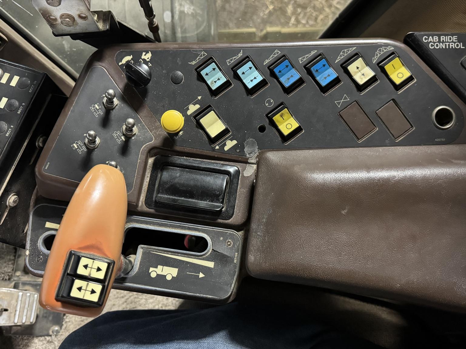 2001 RoGator 854 Image