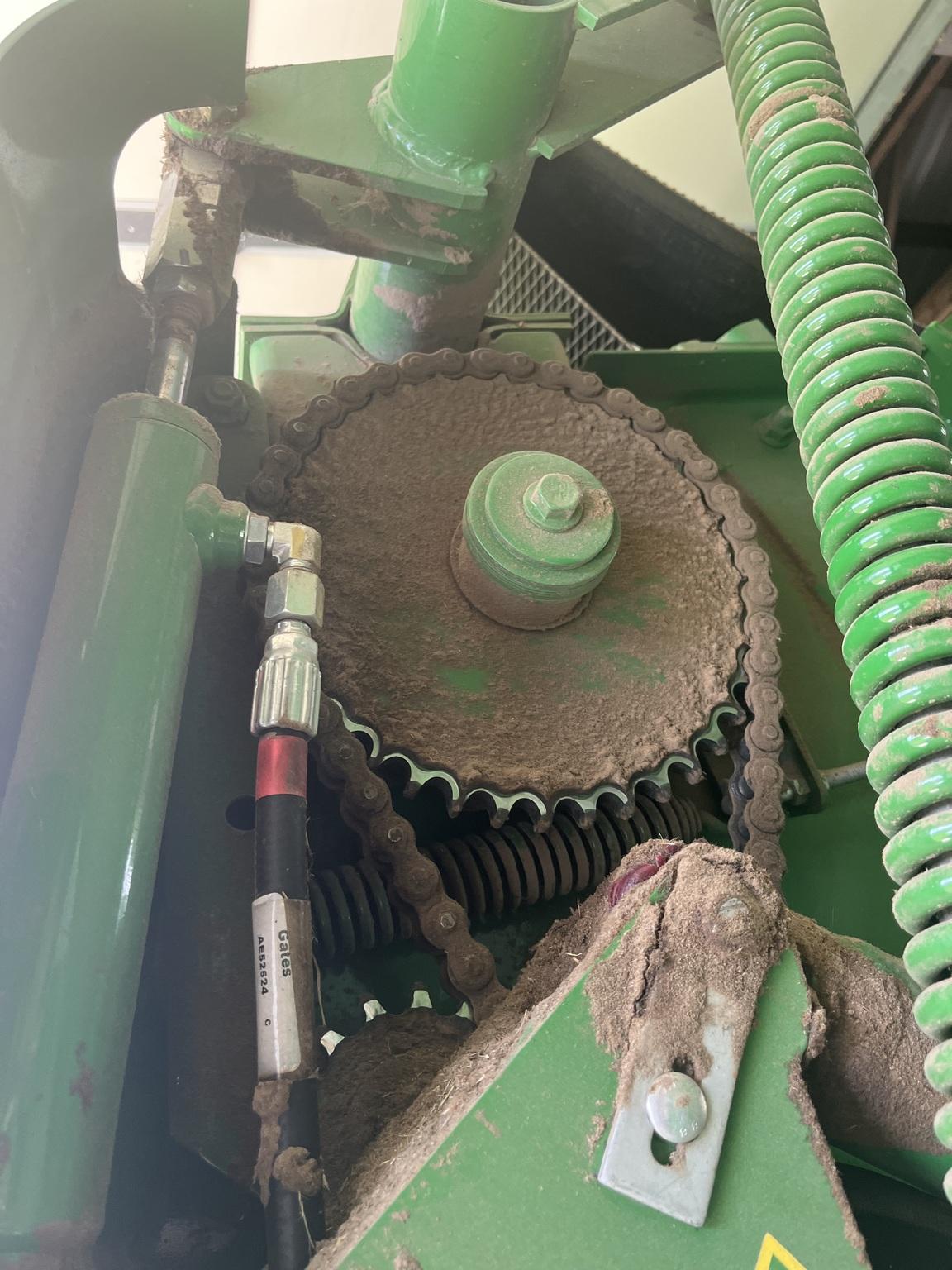 2021 John Deere 450M Image