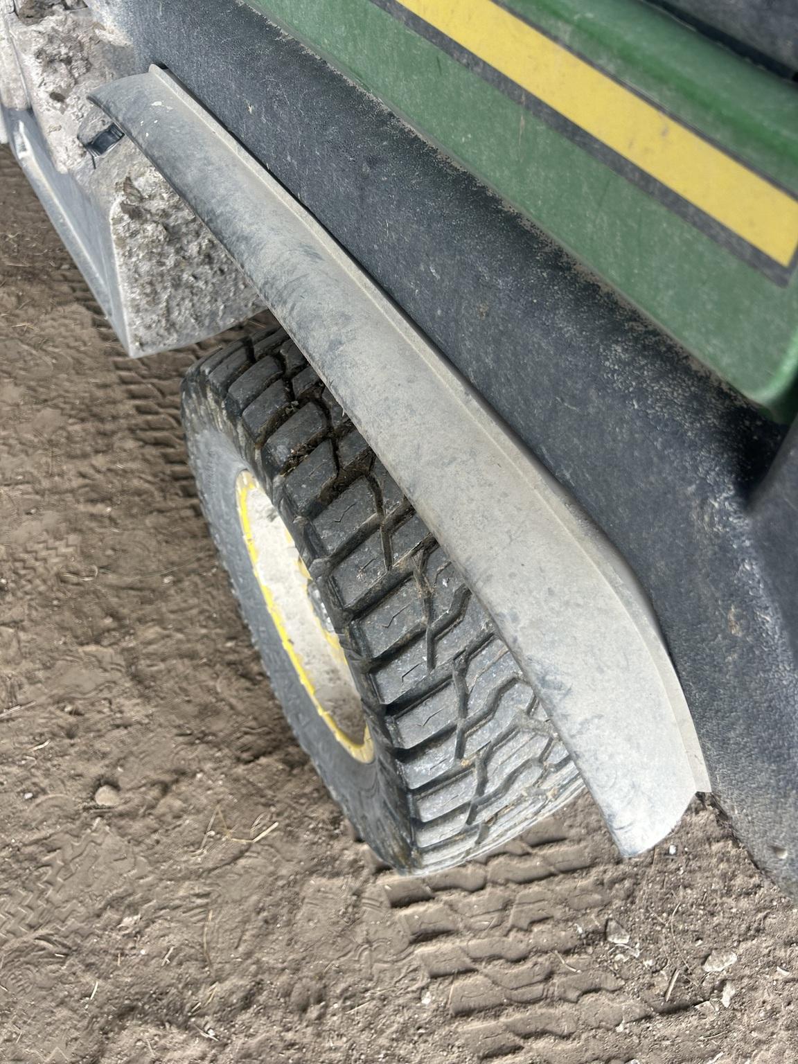 2024 John Deere XUV 835R Image