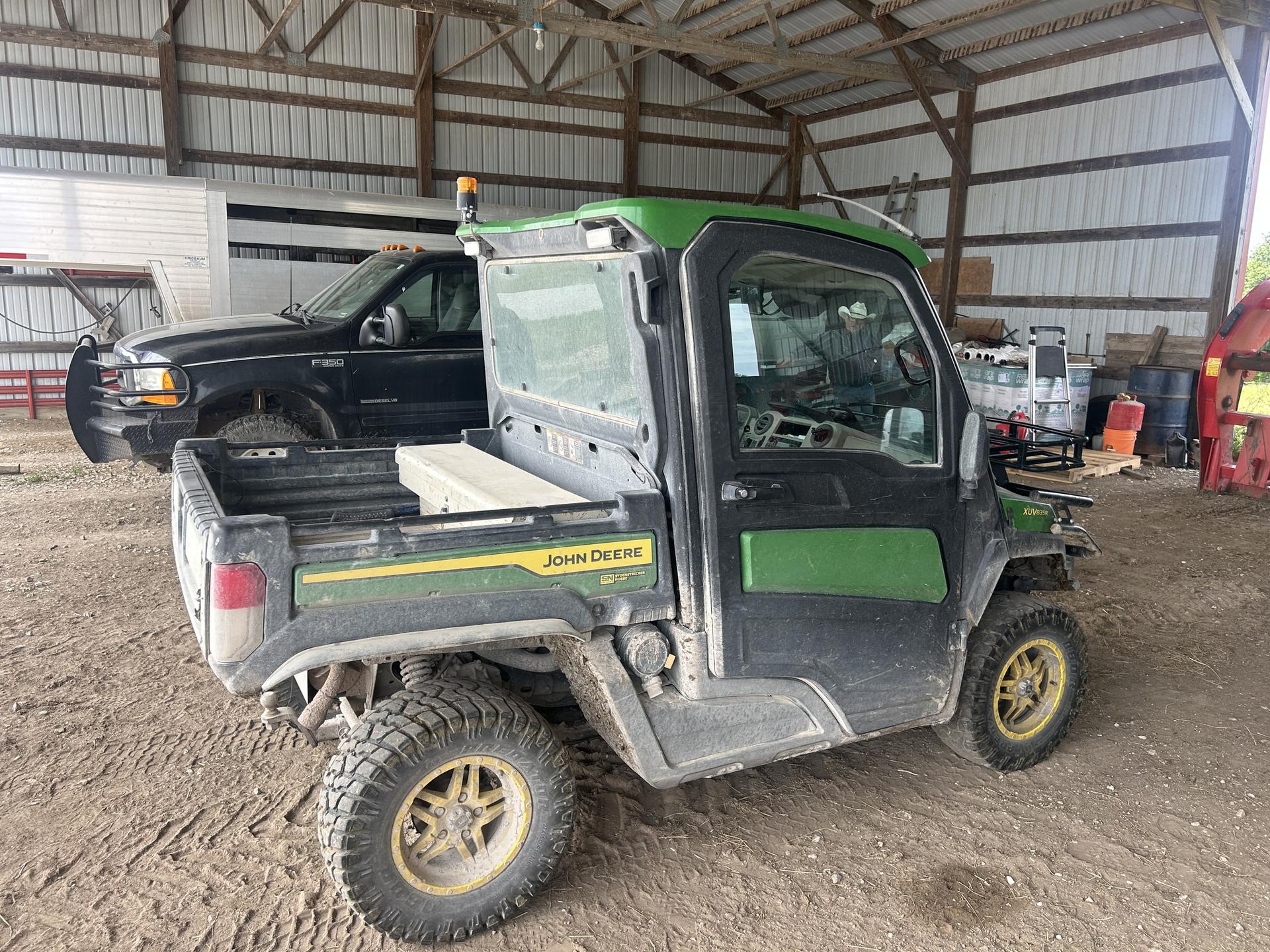2024 John Deere XUV 835R Image