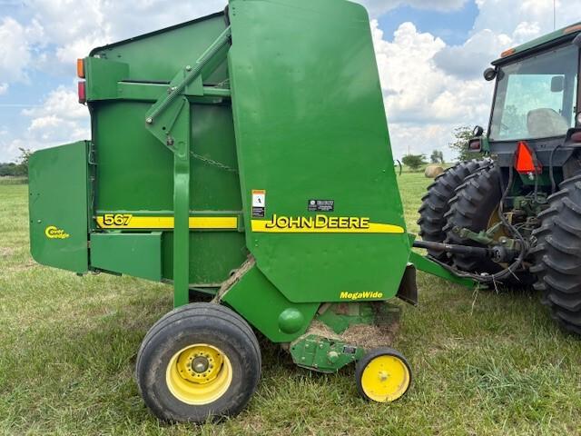 2003 John Deere 567 Image