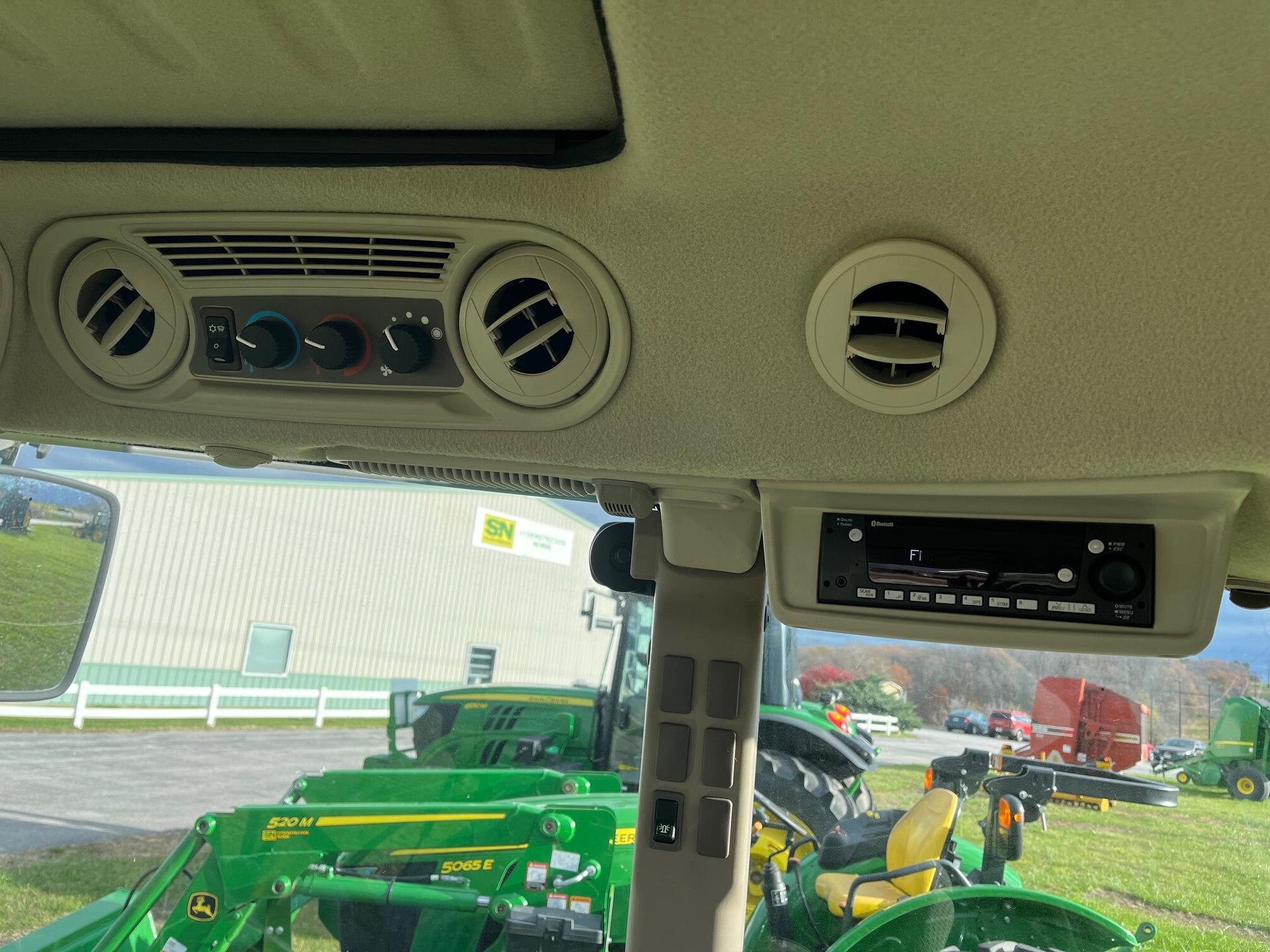 2022 John Deere 5115M Image