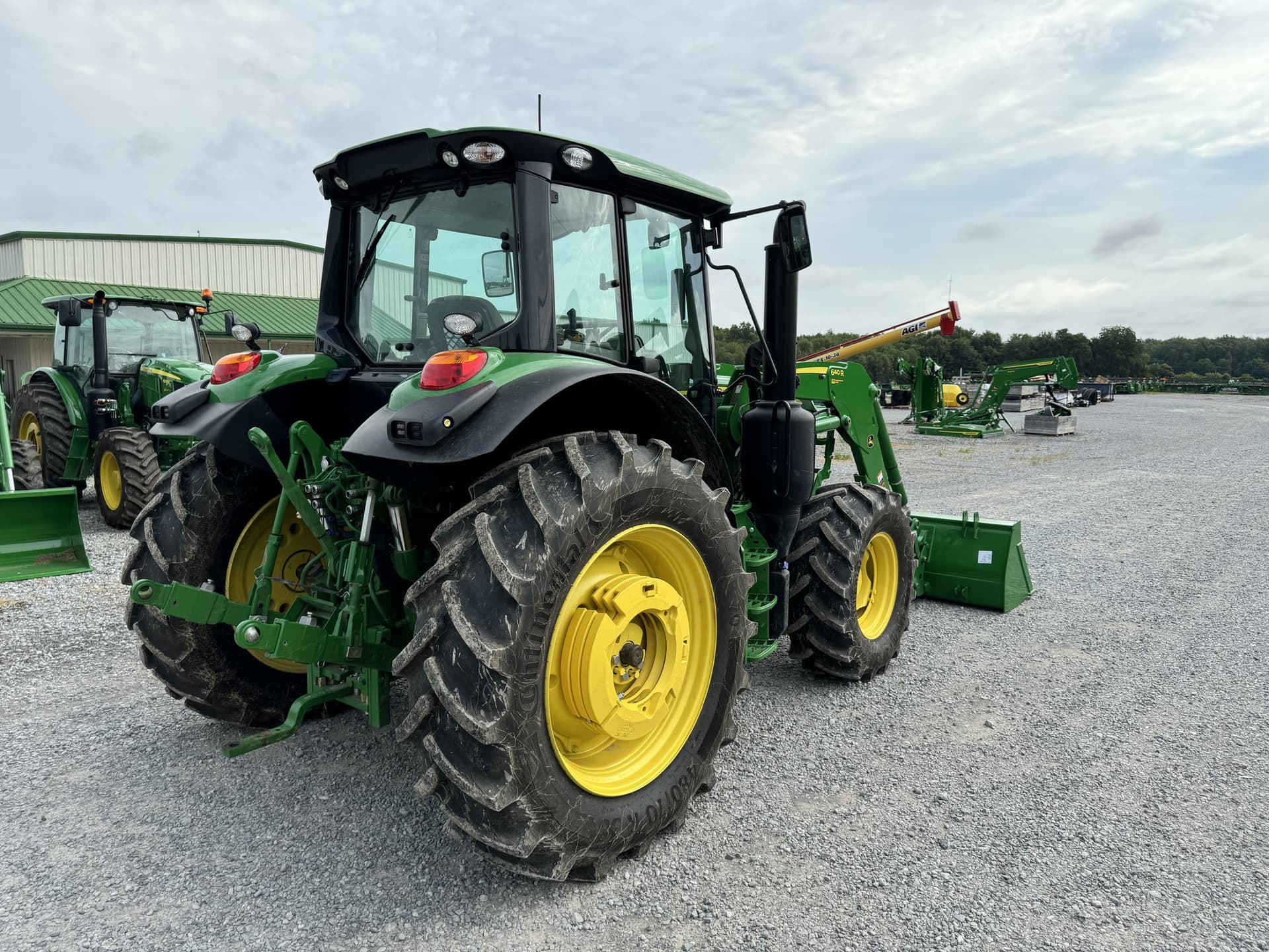 2023 John Deere 6140M Image