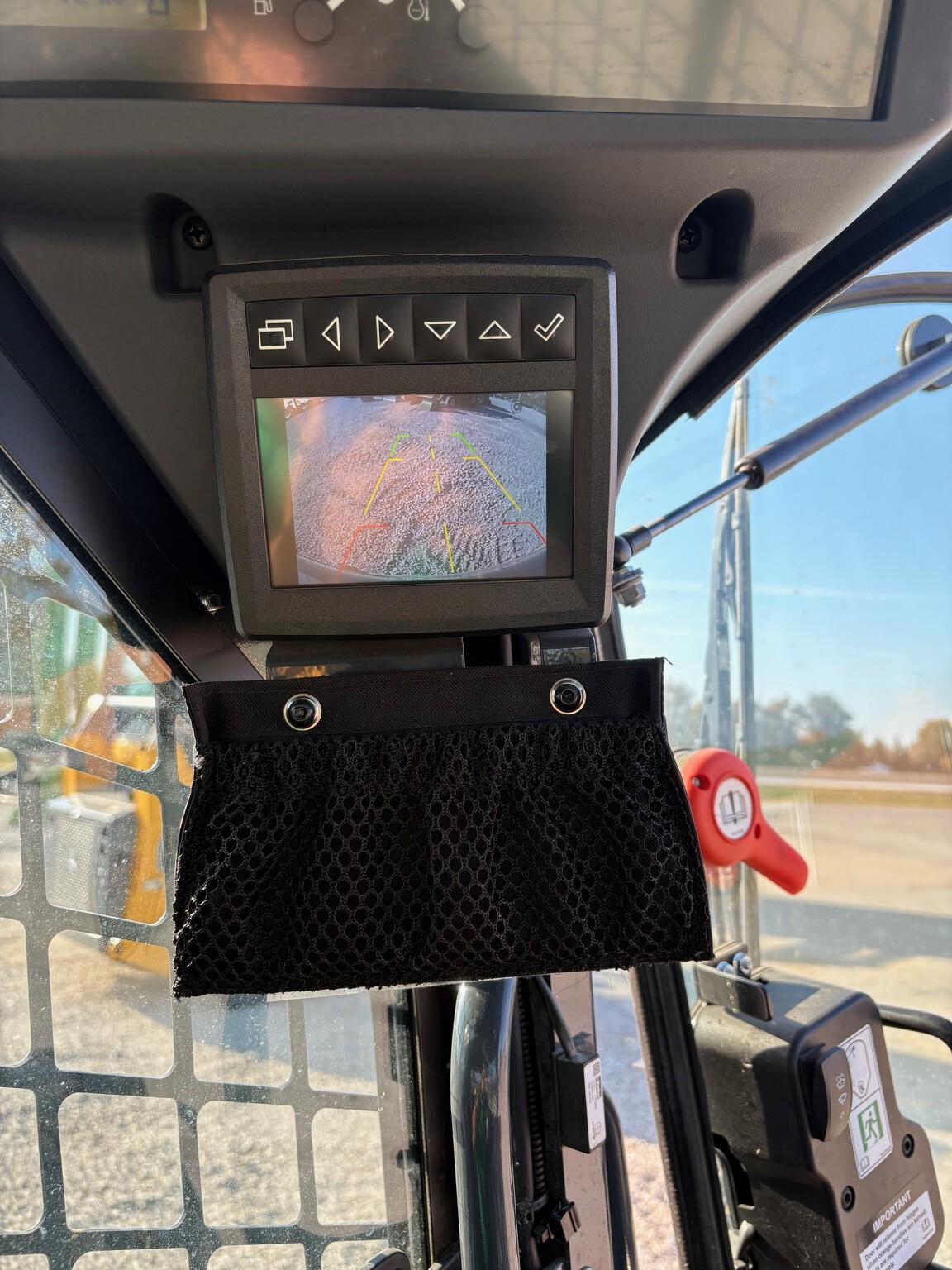 2022 John Deere 325G Image