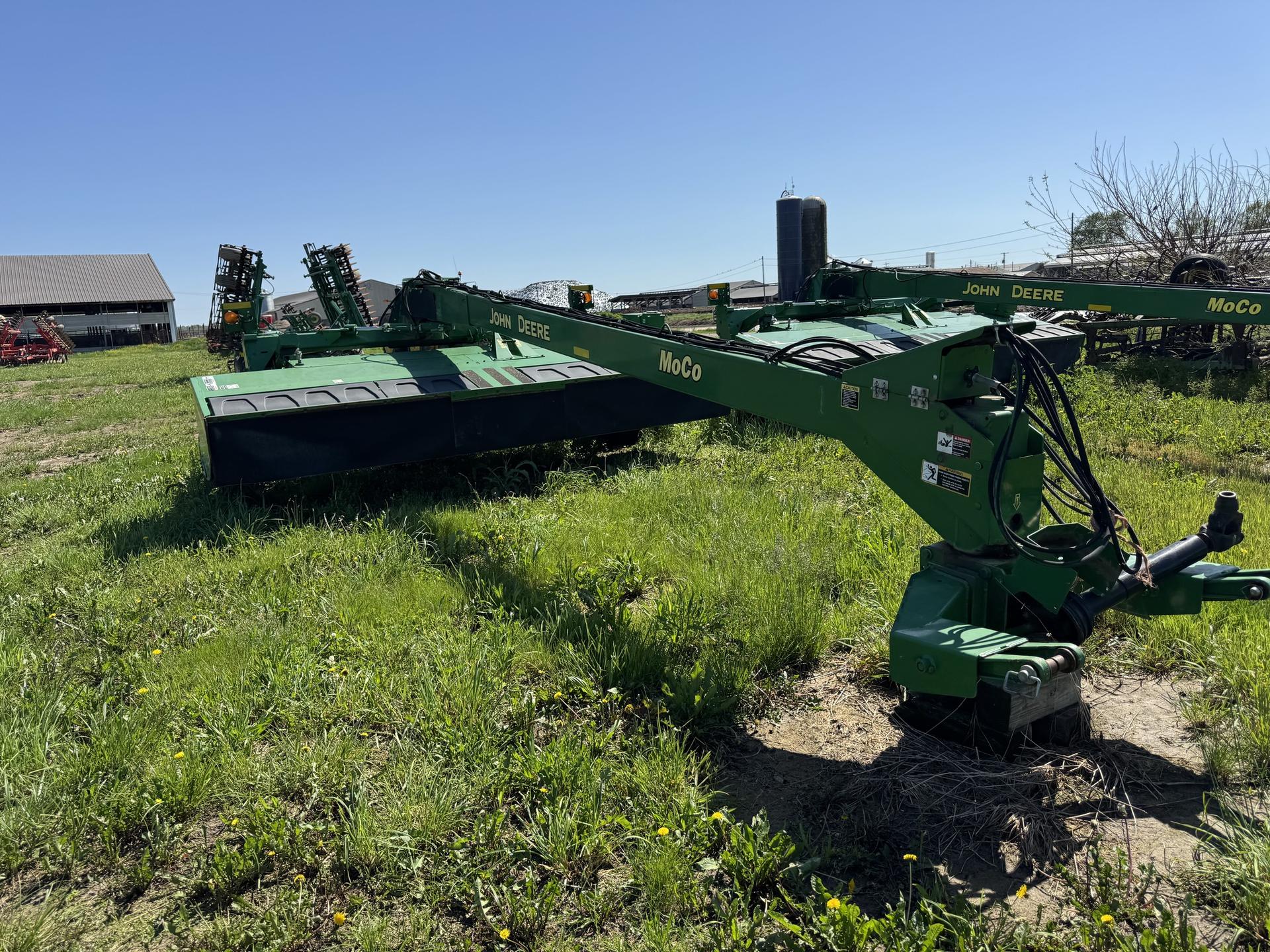 2016 John Deere 956 Image