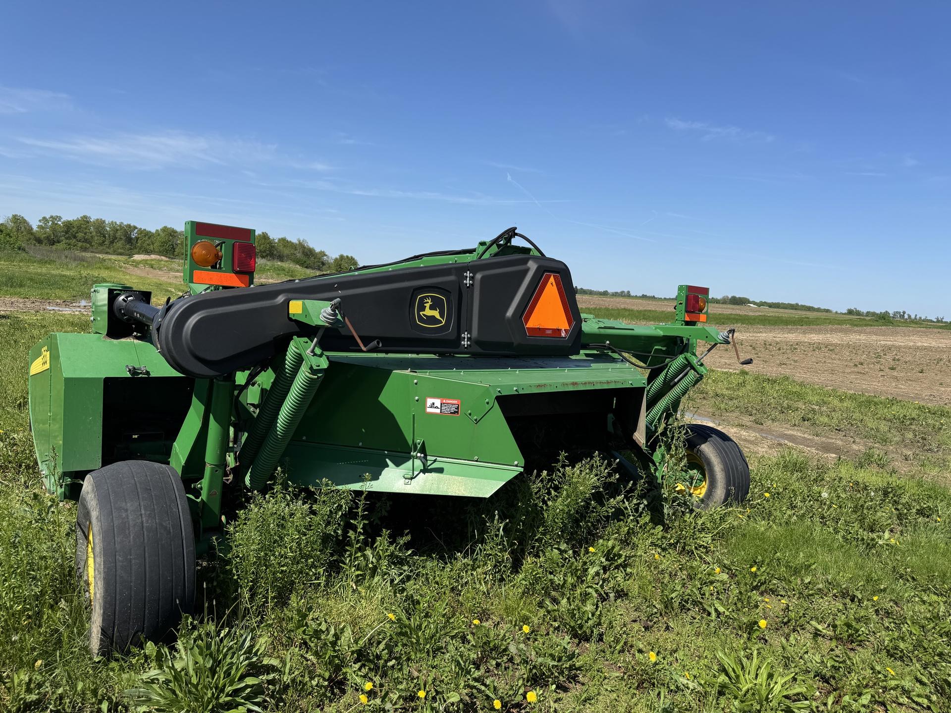 2016 John Deere 956 Image