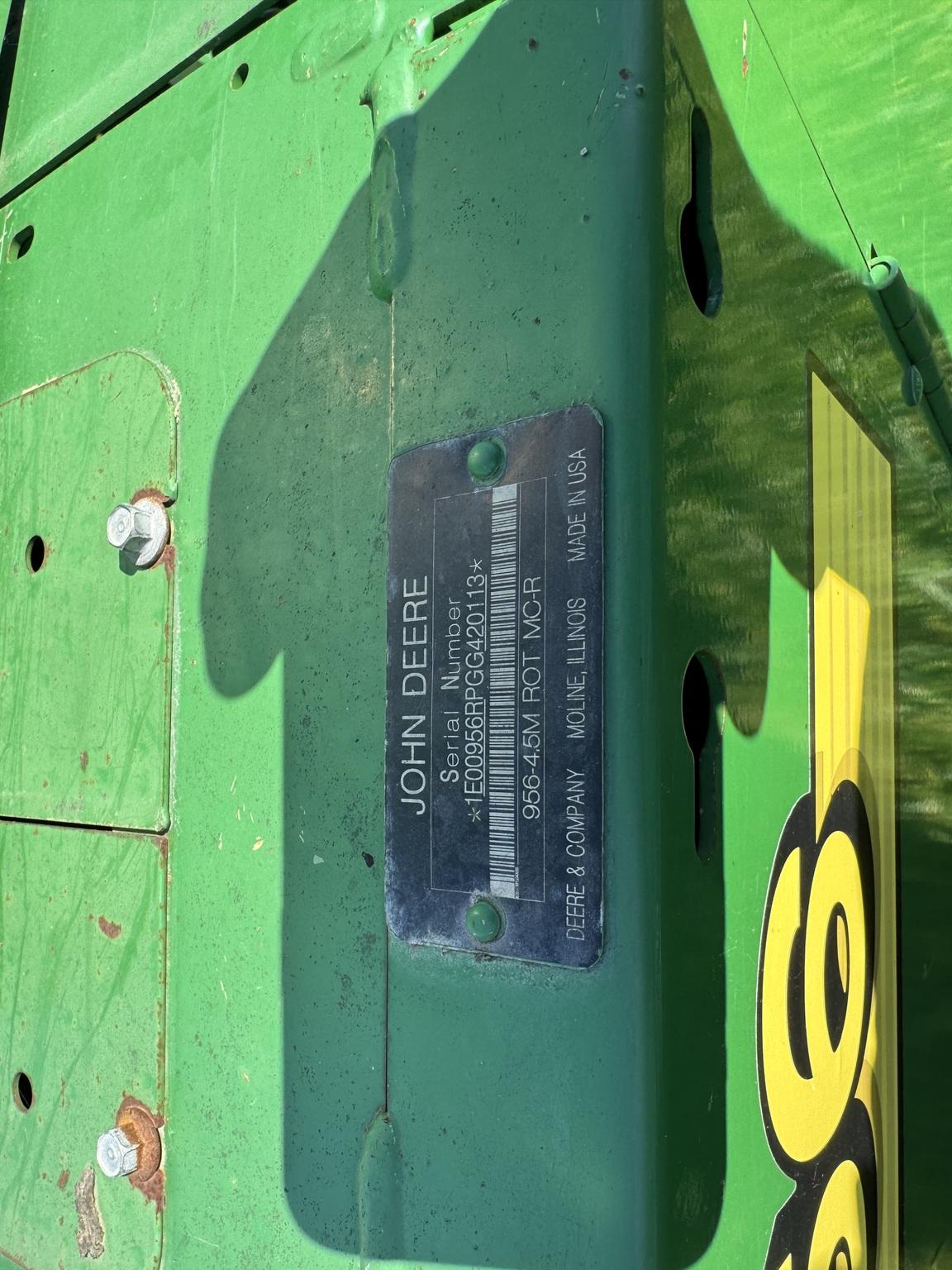 2016 John Deere 956 Image