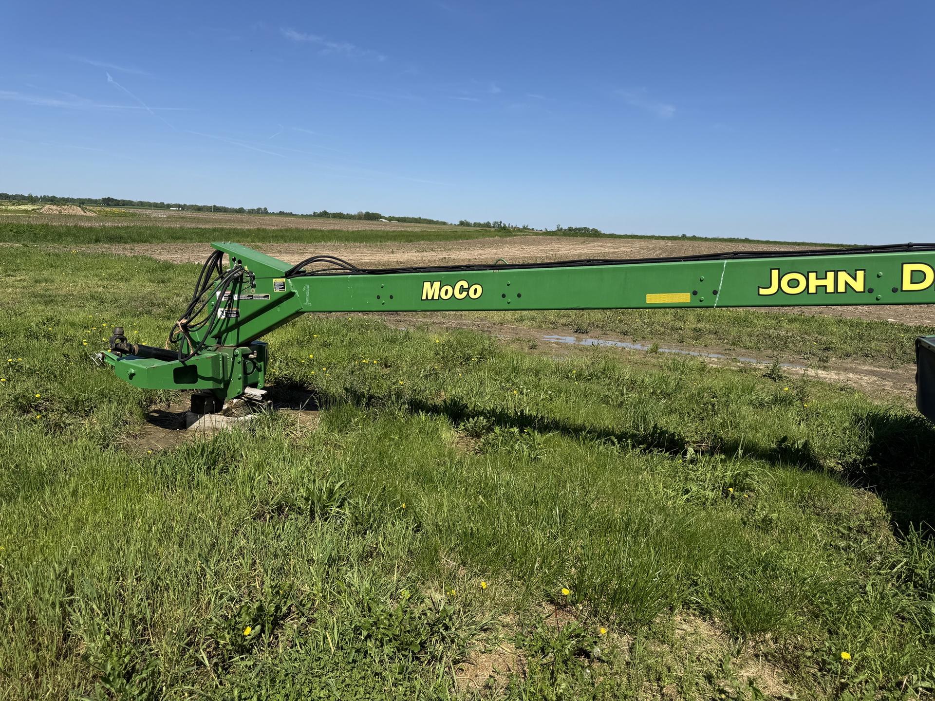 2016 John Deere 956 Image