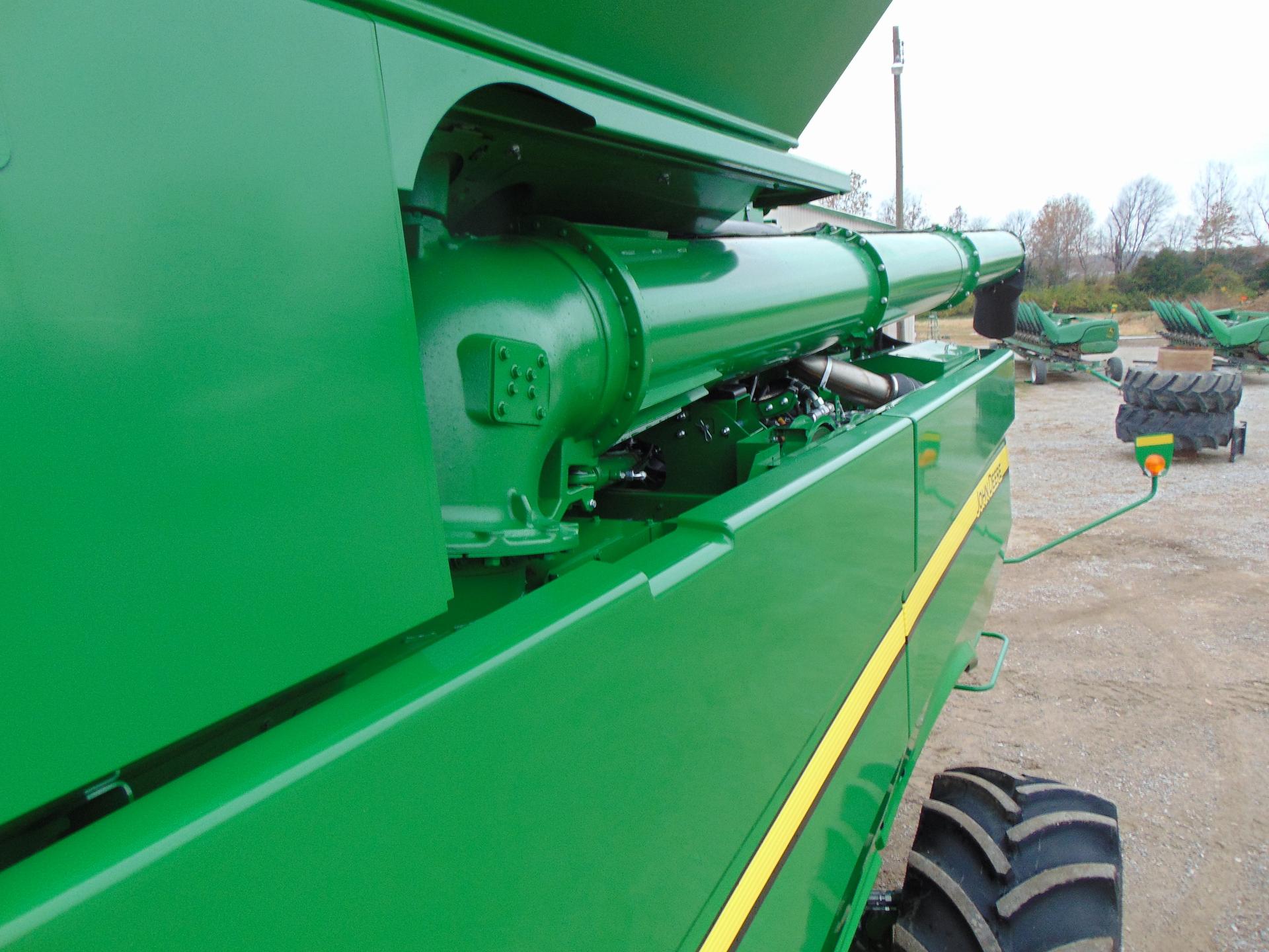 2023 John Deere S780 Image