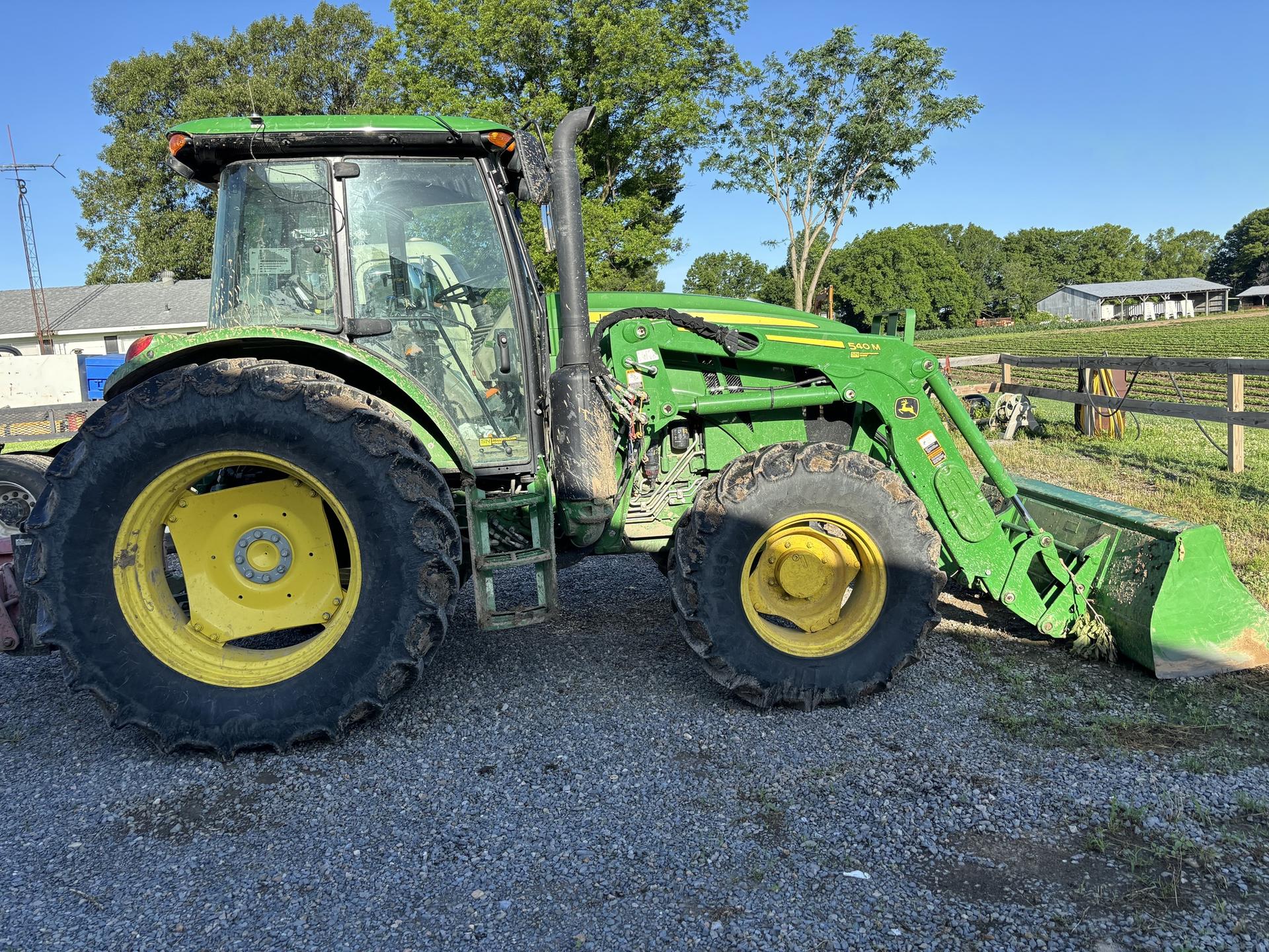 2021 John Deere 6135E Image