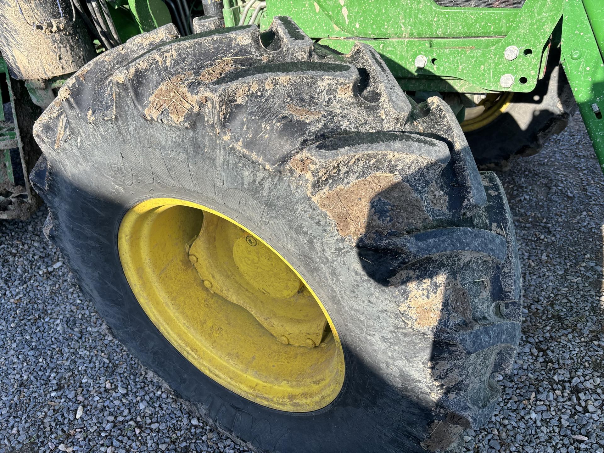 2021 John Deere 6135E Image