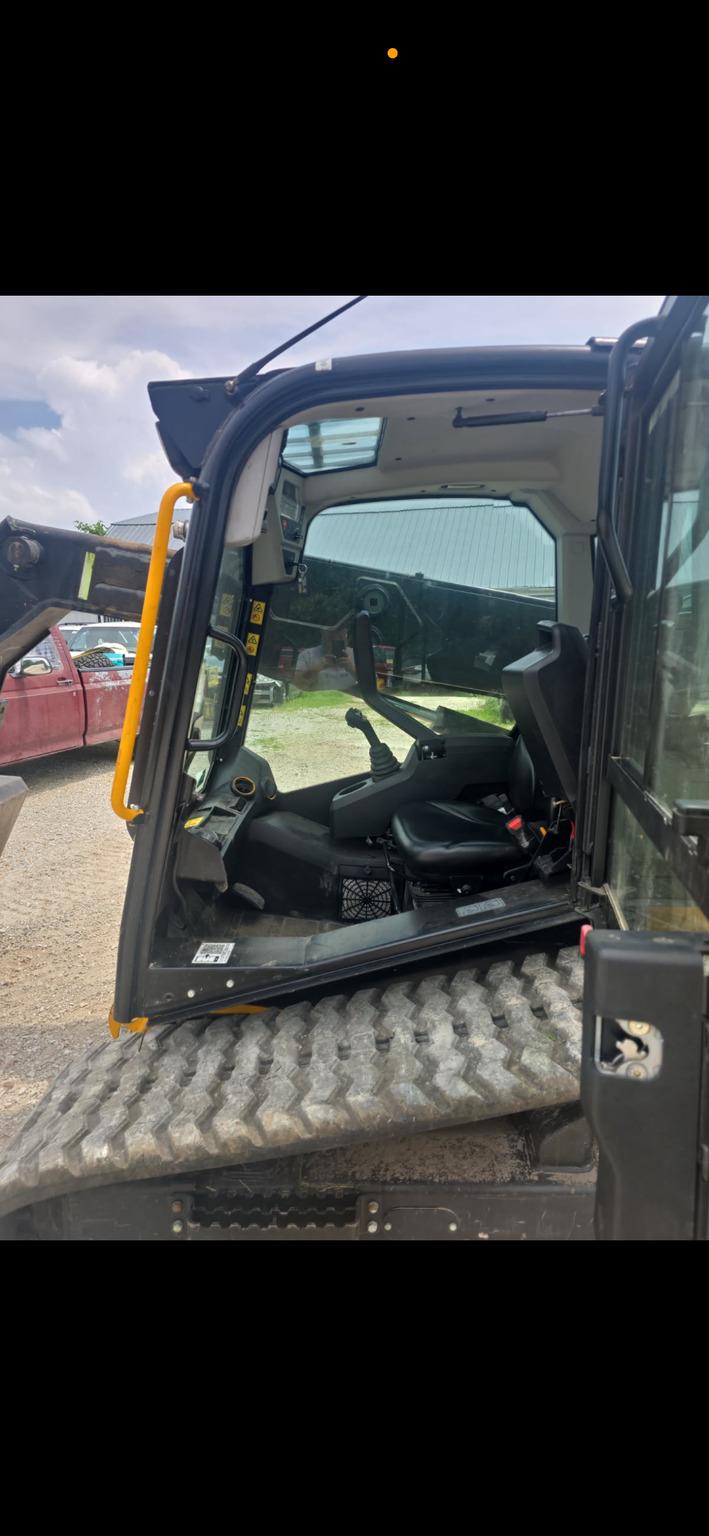 2022 JCB 3TS-8T Image