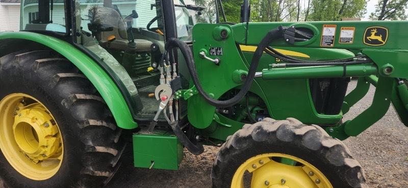 2014 John Deere 5055E Image