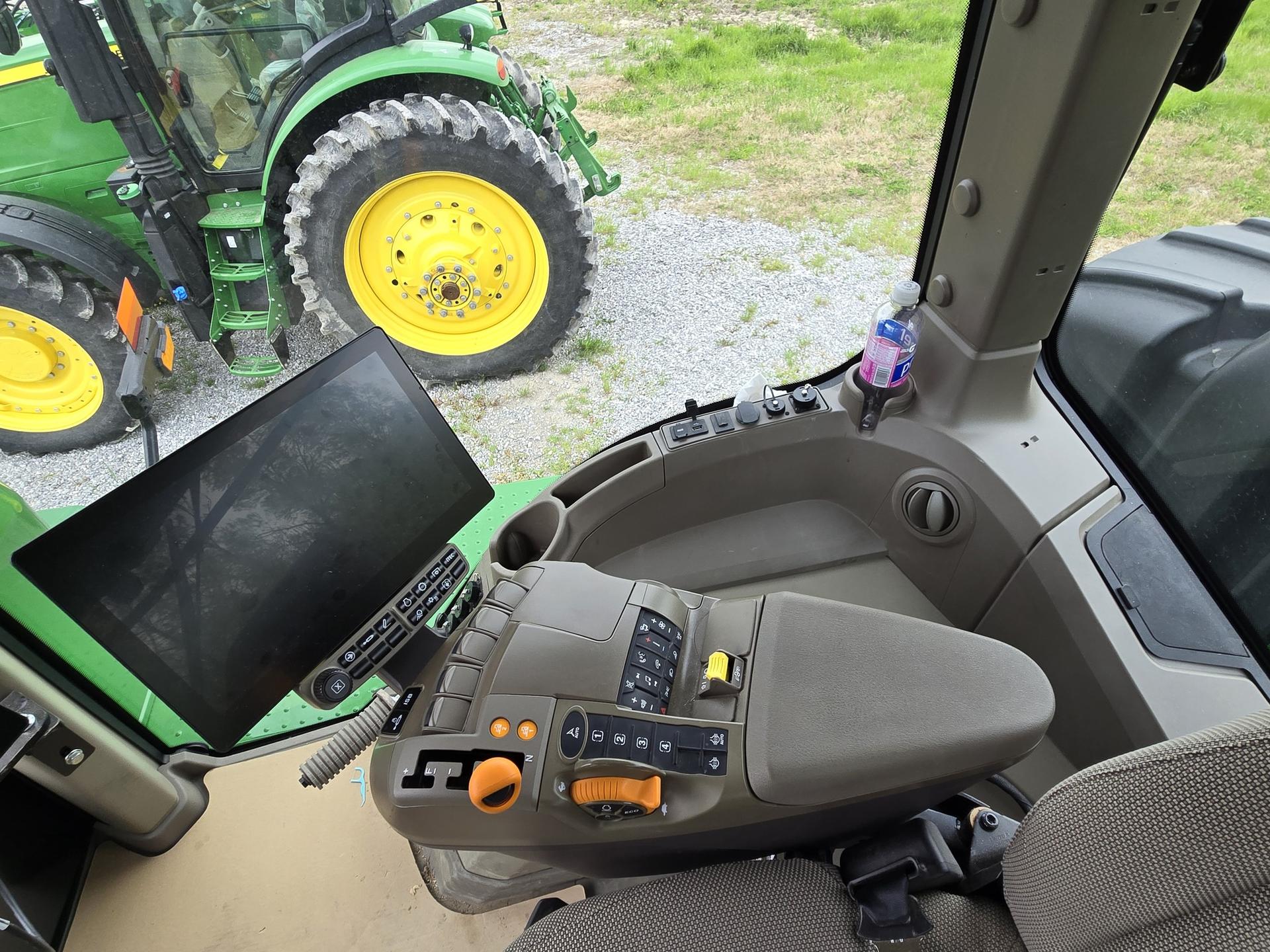 2024 John Deere 9R 440 Image
