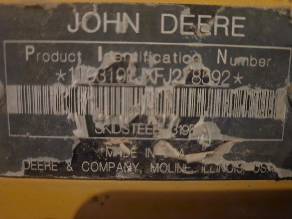 2015 John Deere 319E Image