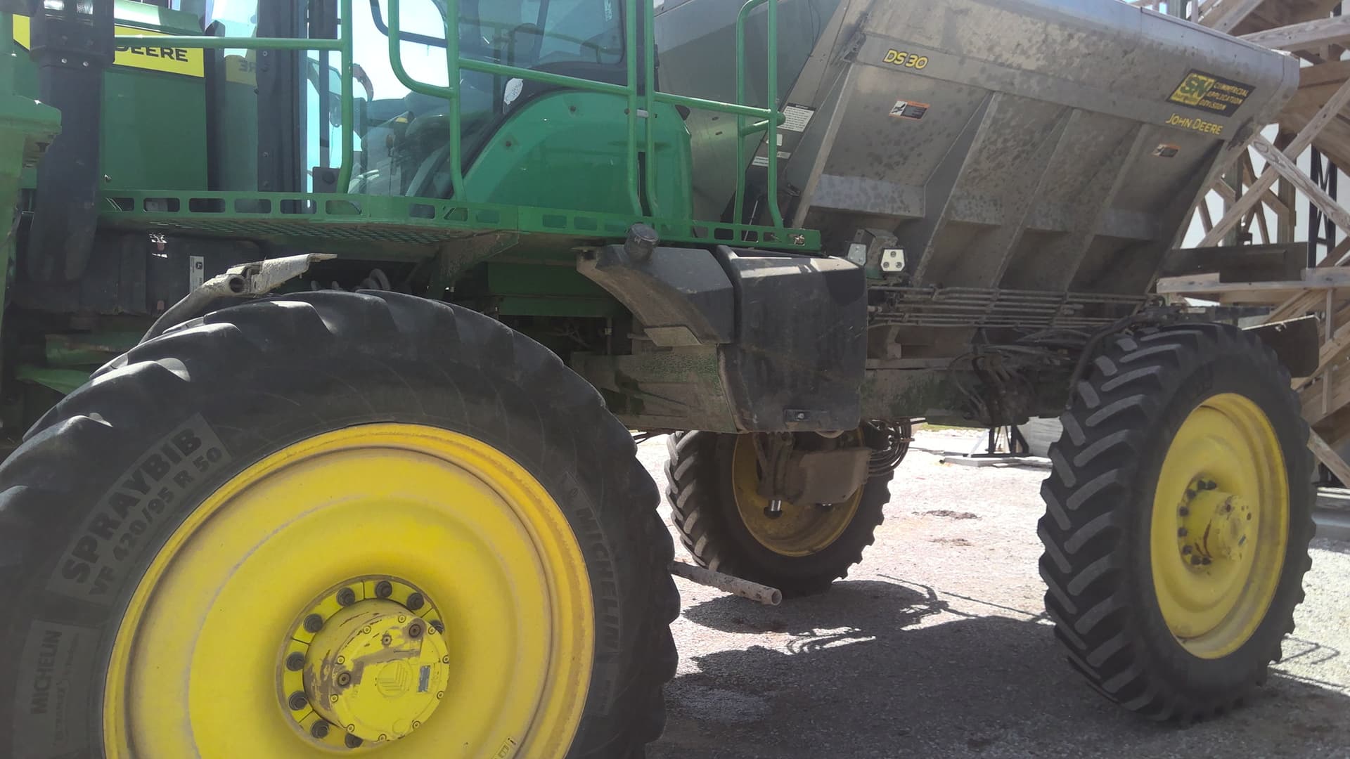 2022 John Deere 600R Image