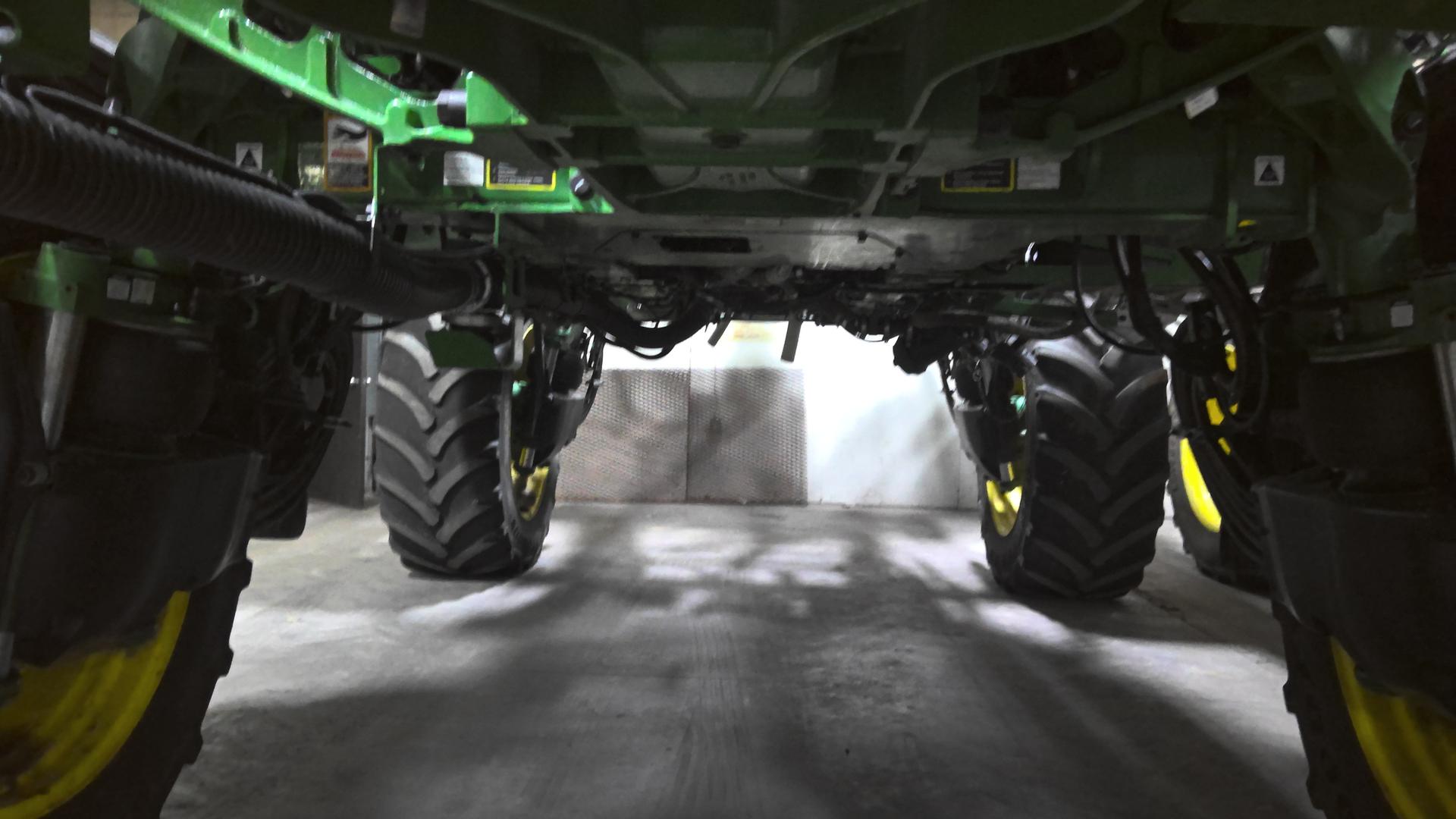 2022 John Deere 412R Image