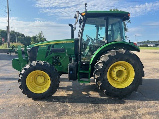 2024 John Deere 5090E Image