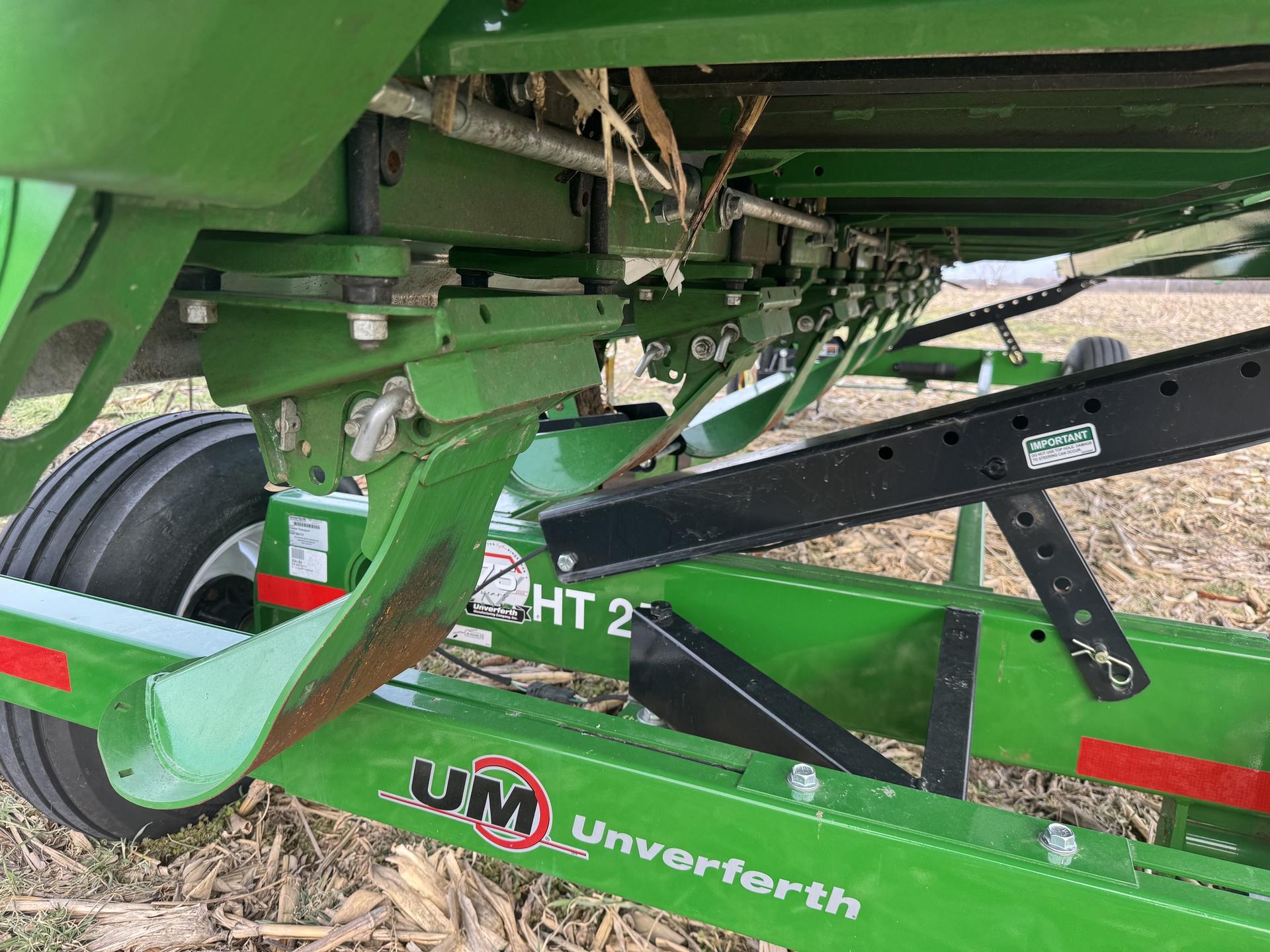 2024 John Deere C8R Image