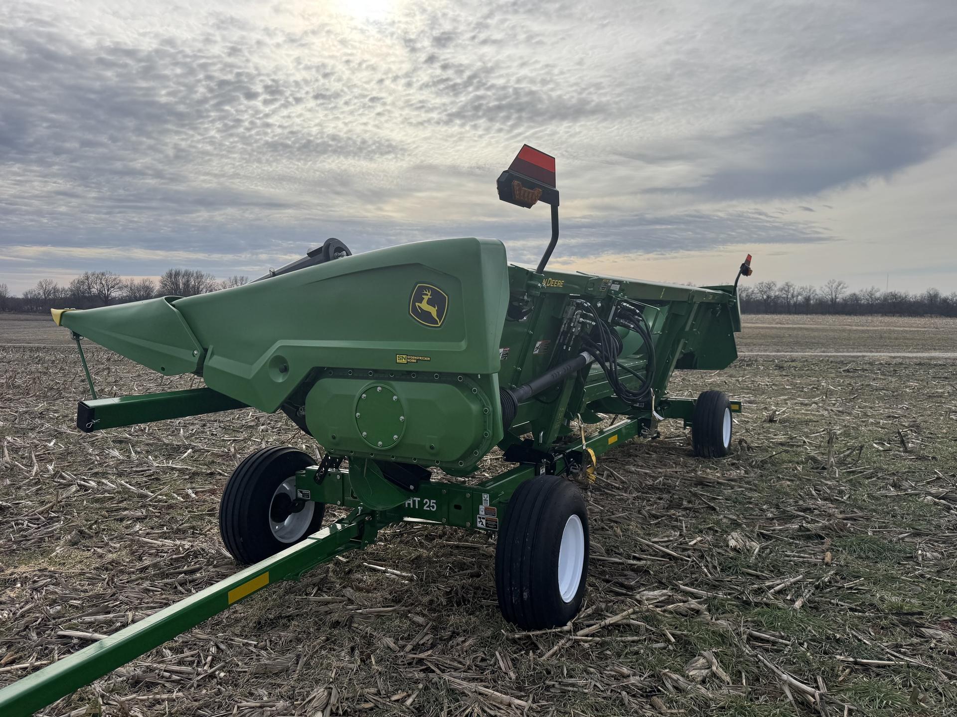 2024 John Deere C8R Image