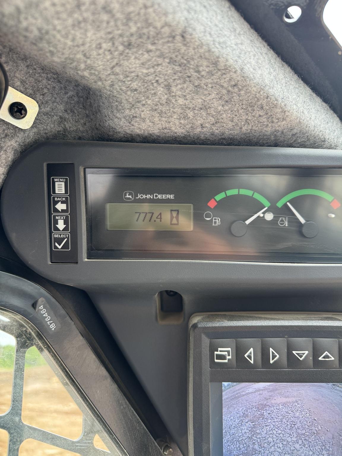 2023 John Deere 333G Image