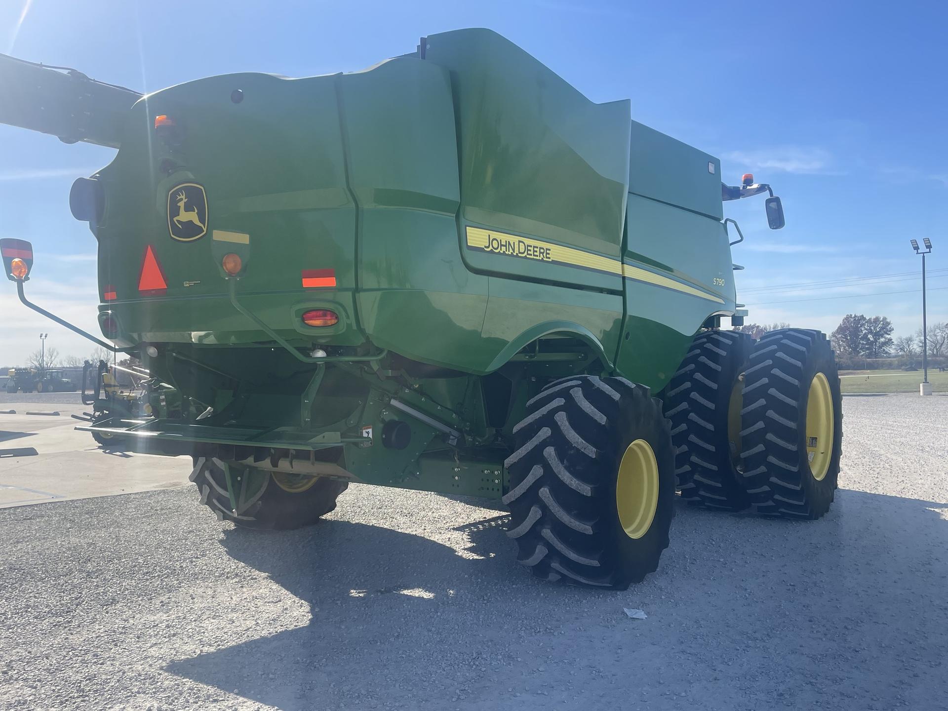2018 John Deere S790 Image