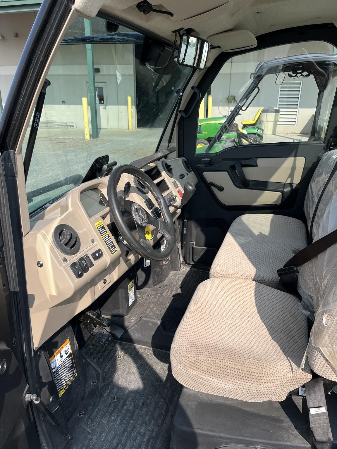 2020 John Deere XUV 835R Image
