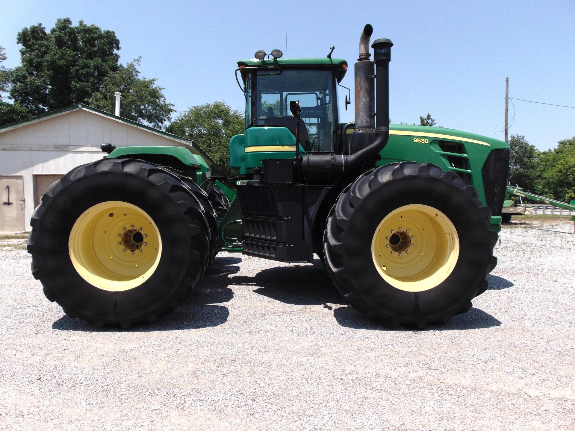 2011 John Deere 9530 Image