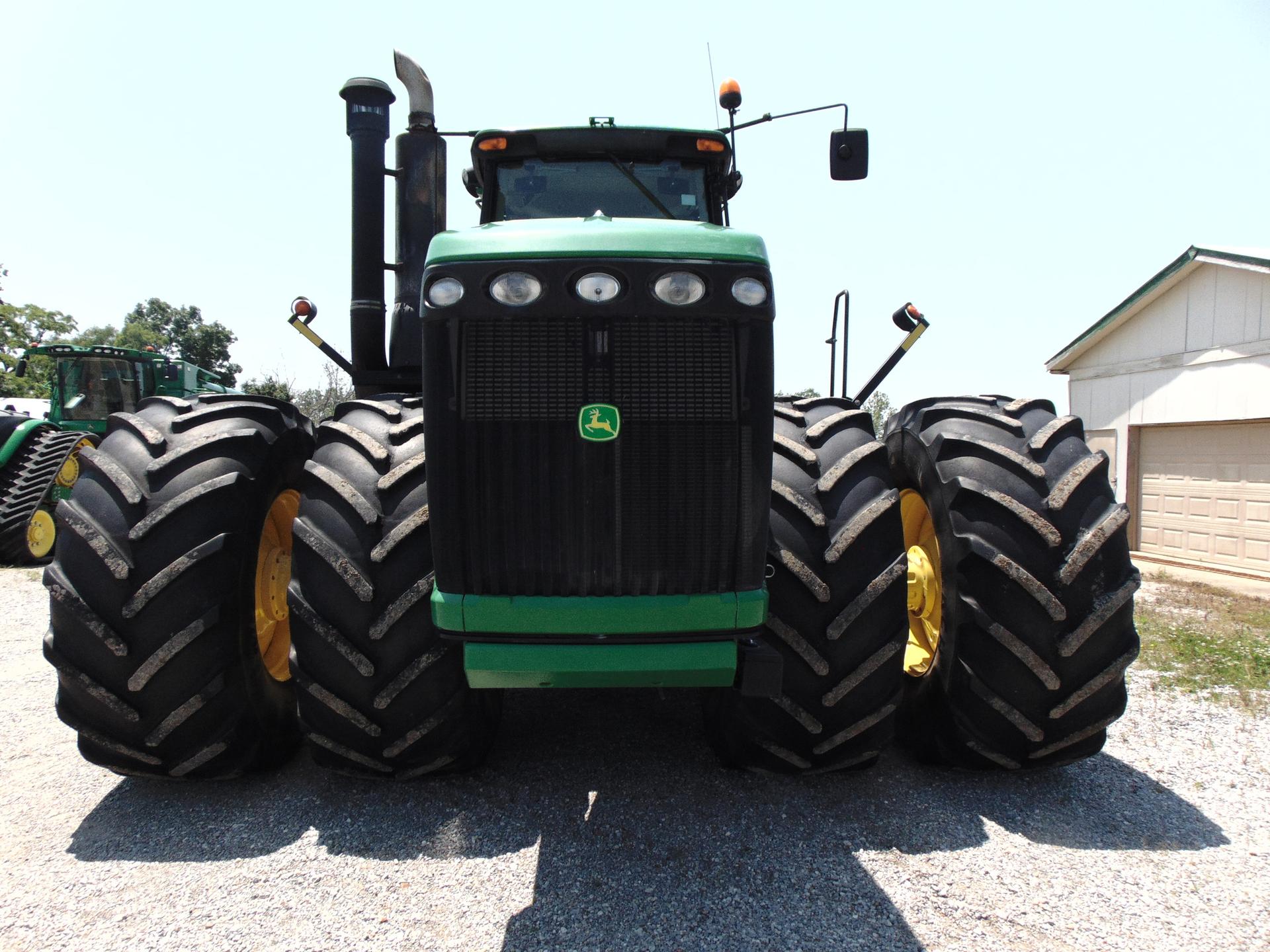 2011 John Deere 9530 Image