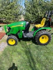 2010 John Deere 2320 Image