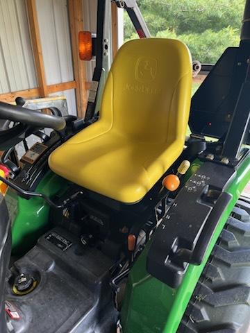 2010 John Deere 2320 Image