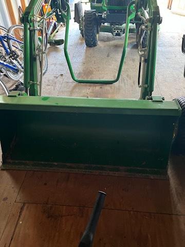 2010 John Deere 2320 Image