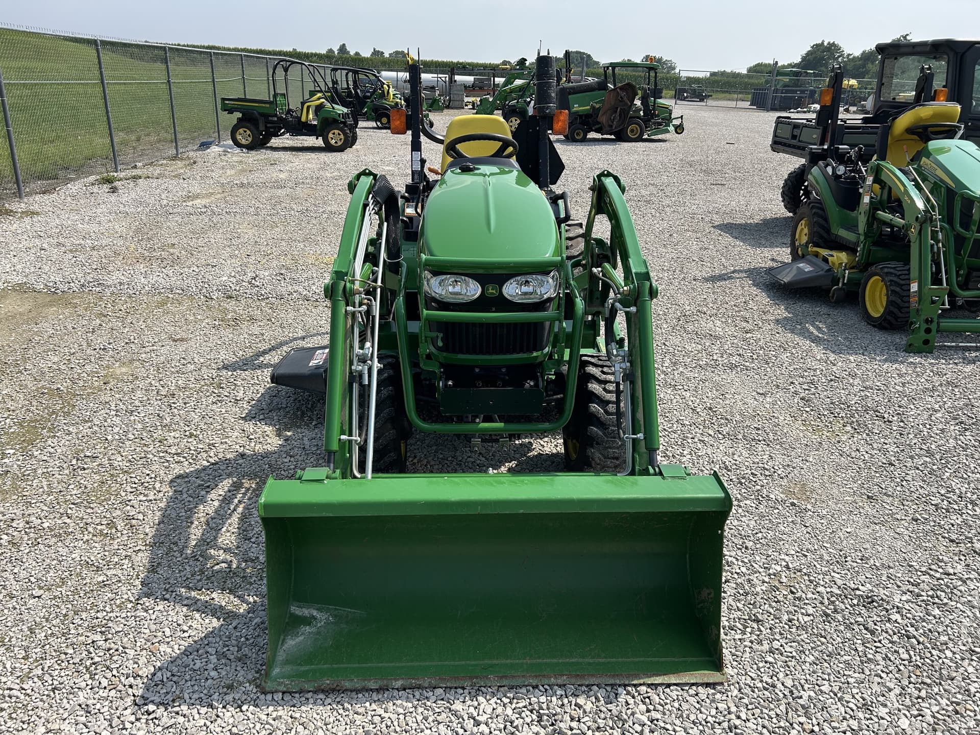 2010 John Deere 2320 Image