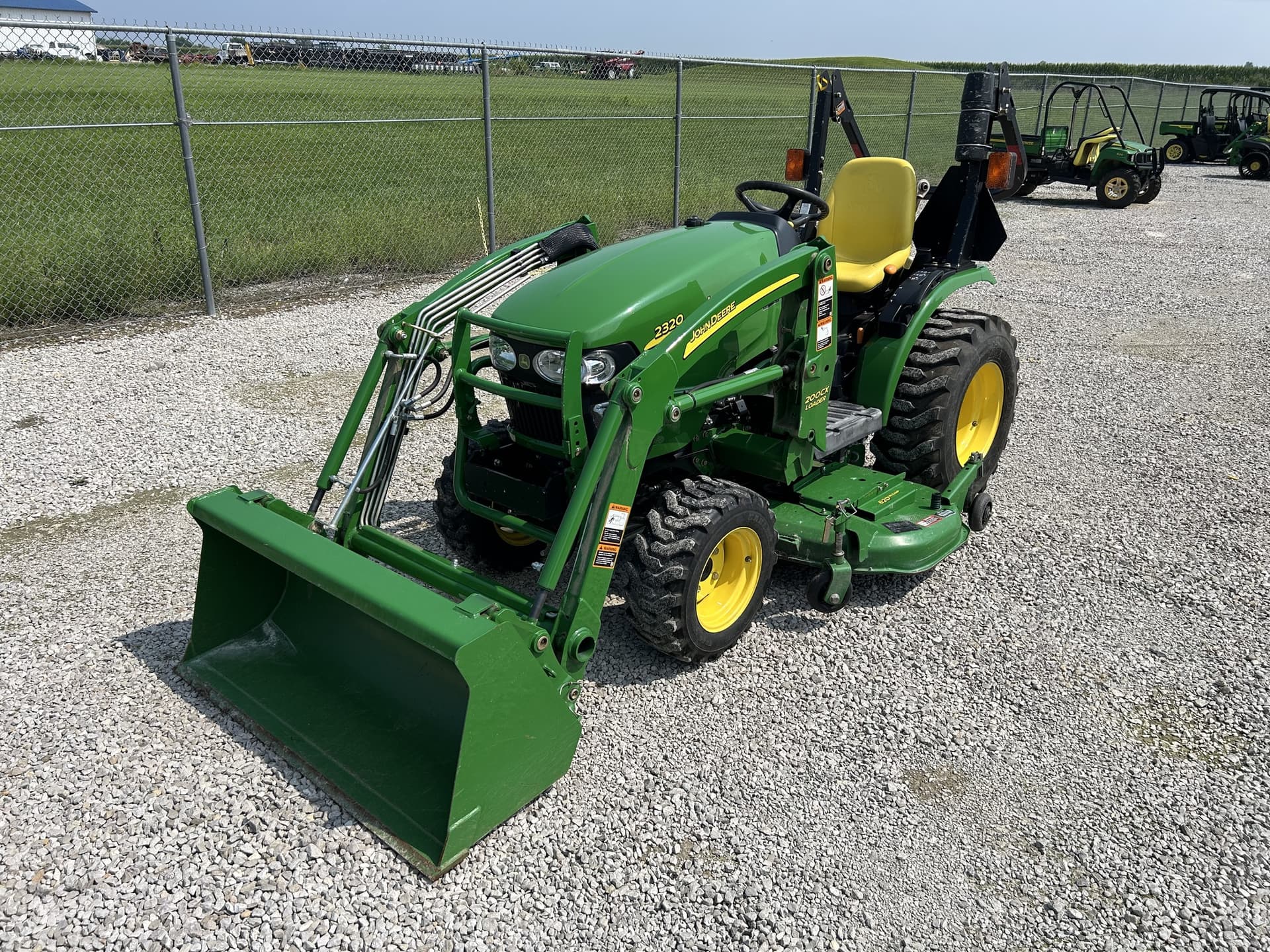 2010 John Deere 2320 Image