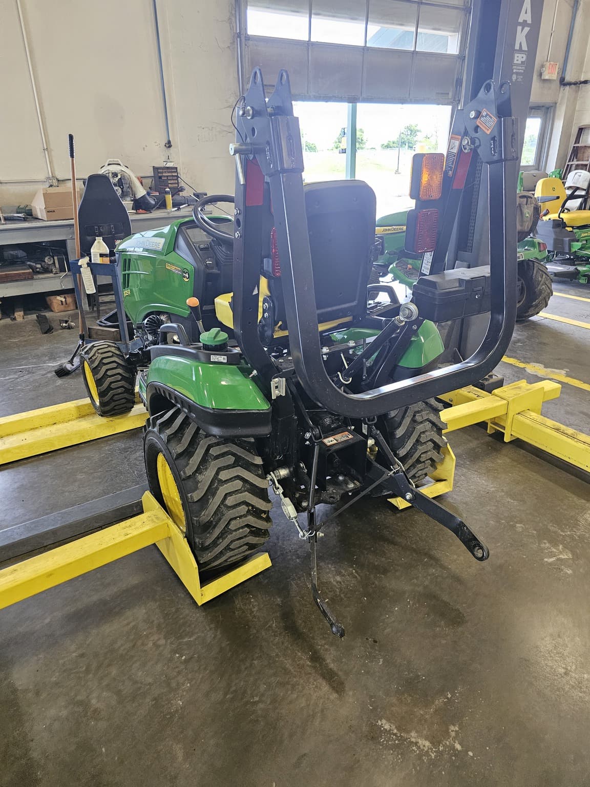 2025 John Deere 1025R Image