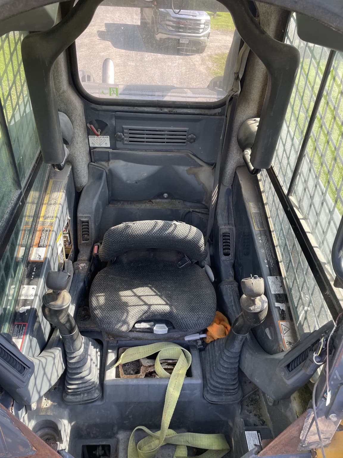 2013 John Deere 320D Image